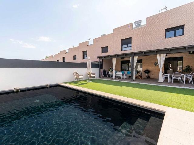 Chalet en venta en Arroyomolinos, Madrid