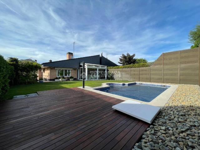Chalet en venta en Arroyomolinos, Madrid