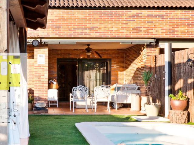 Chalet en venta en Arroyomolinos, Madrid