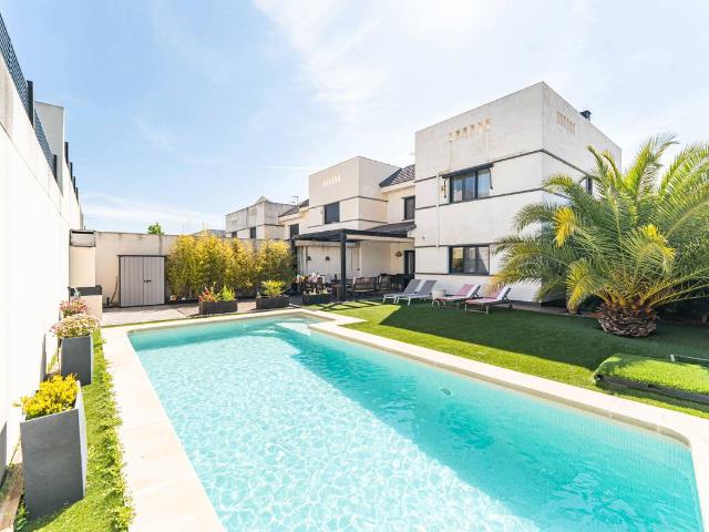Villa en venta en Arroyomolinos