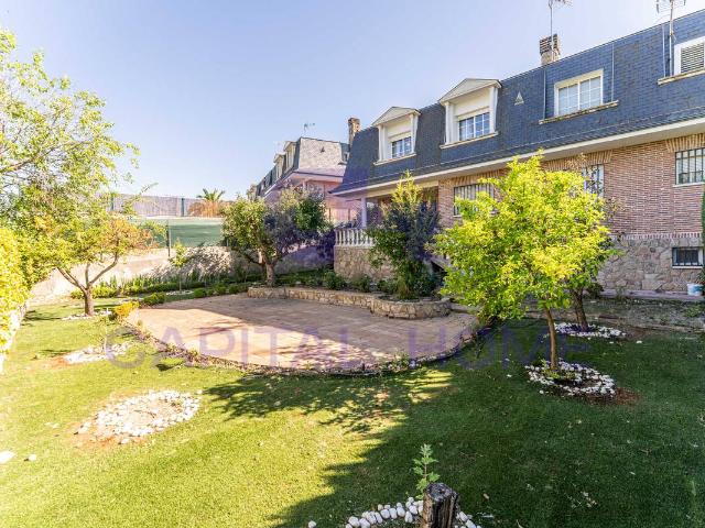 Chalet en venta en Arroyomolinos, Madrid