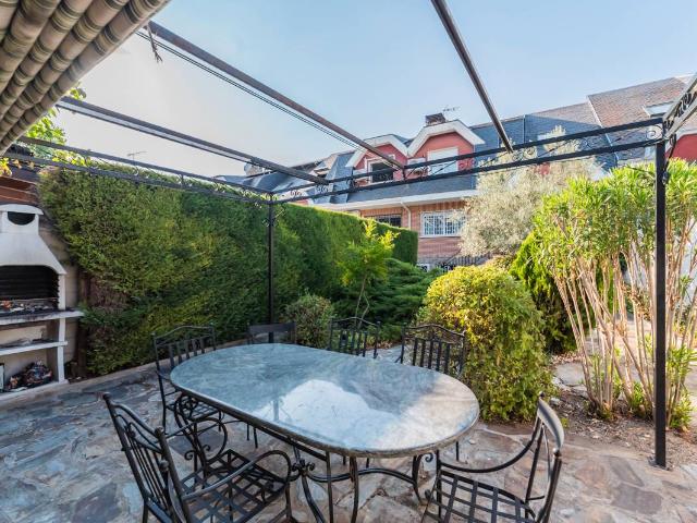 Villa en venta en Arroyomolinos