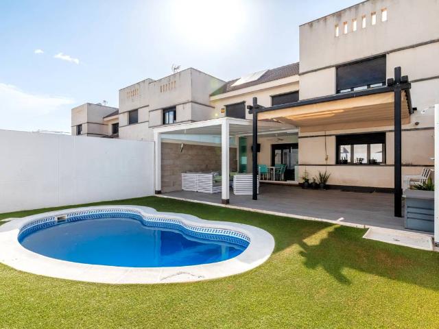 Chalet en venta en Arroyomolinos, Madrid