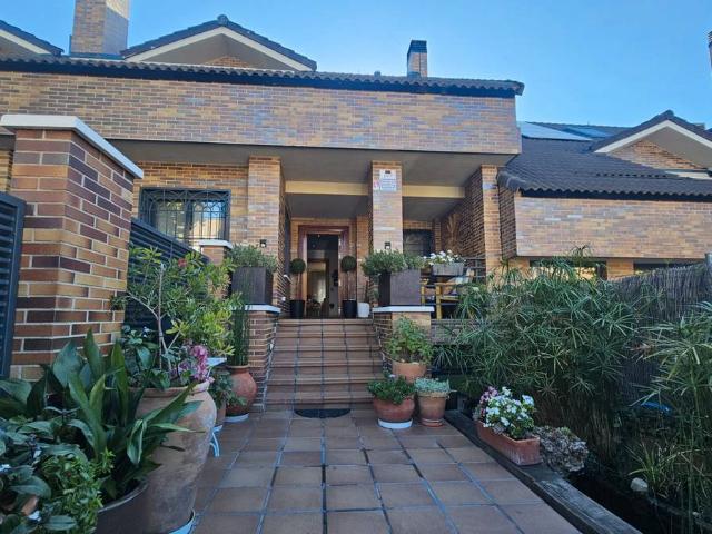 Chalet en venta en Arroyomolinos, Madrid