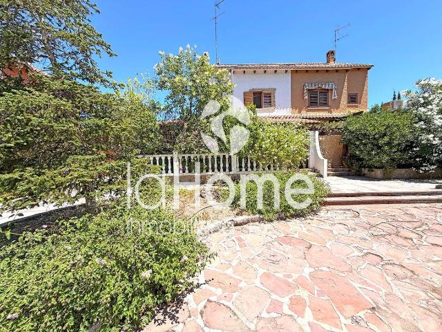 Chalet en venta en l'Horta Nord, Valencia