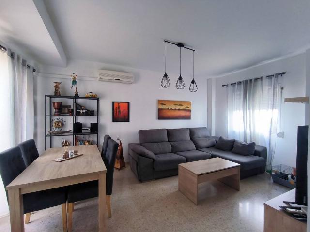 Chalet en venta en Camas, Andalucía