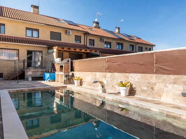 Chalet en venta en Casco Antiguo, Navalcarnero