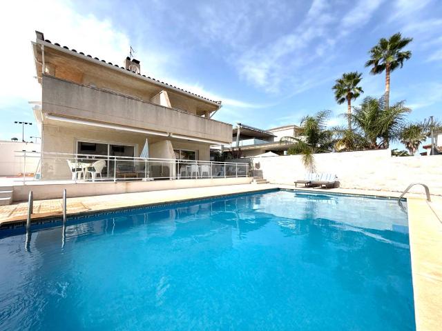 Chalet en venta en la Llosa, Baix Camp