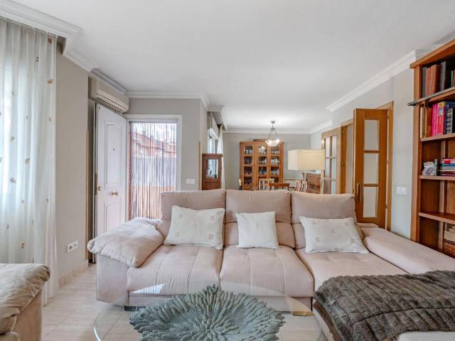 Villa en venta en Parla, La Laguna