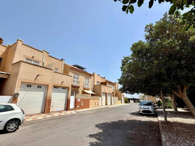 Chalet en venta en Vícar, Andalucía