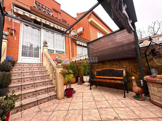 Villa en venta en Alcalá De Henares, Venecia