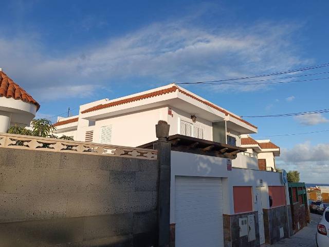Chalet en venta en San José de las Longueras, Telde
