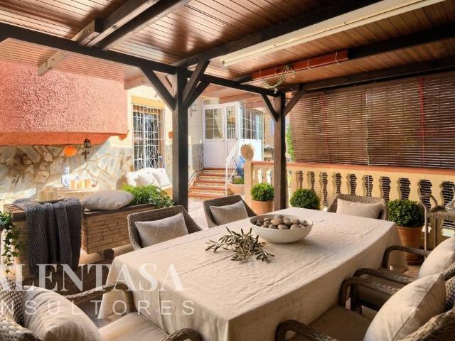 Chalet en venta en Chiva, València / Valencia