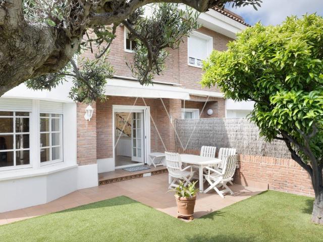 Villa en venta en Esplugues De Llobregat, el Centre