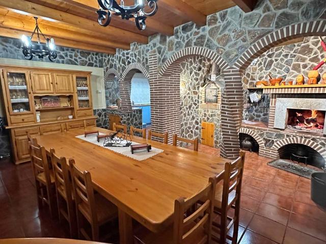 Villa en venta en La Pedraja De Portillo