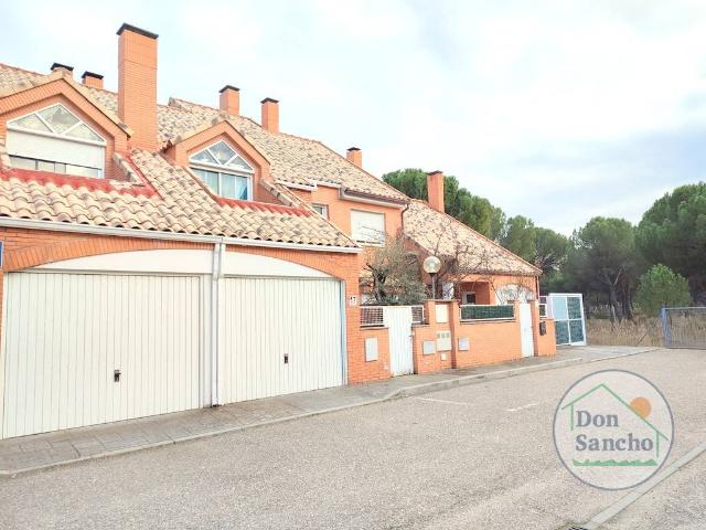 Villa en venta en La Pedraja De Portillo Villa en venta en La Pedraja De Portillo