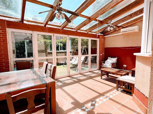 Villa en venta en San Lorenzo De El Escorial
