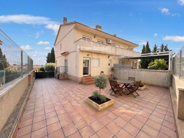 Chalet en venta en Eixample de Llevant, la Pobla de Montornès