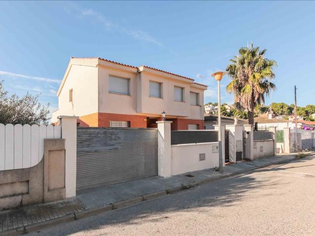 Villa en venta en La Pobla De Montornès