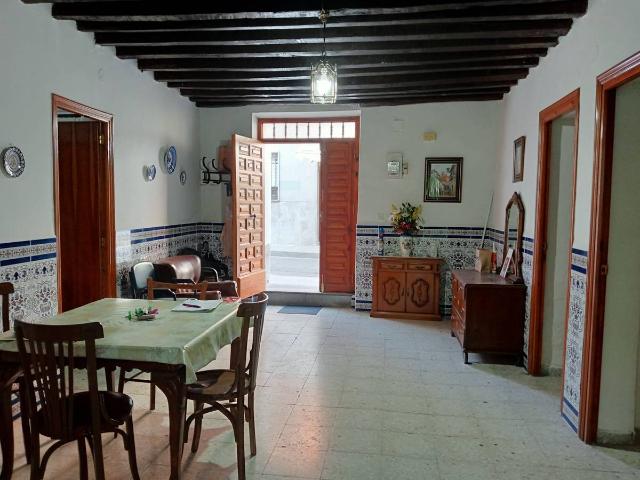 Villa en venta en La Puebla De Montalbán