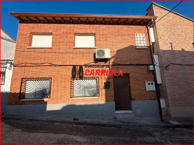 Villa en venta en La Torre De Esteban Hambrán