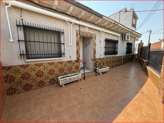 Chalet en venta en La Torre De Esteban Hambrán, Castilla-La Mancha