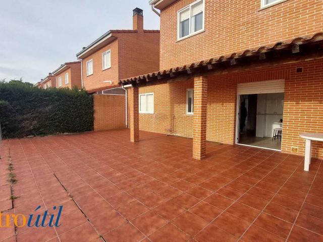 Villa en venta en La Vellés, San Bernardo