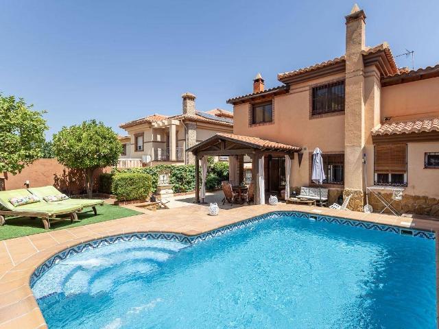 Villa en venta en La Zubia, Barrio Ermitaño