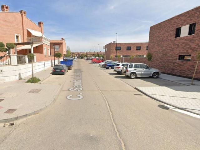 Villa en venta en Laguna De Duero