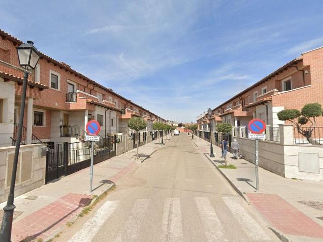 Villa en venta en Laguna De Duero