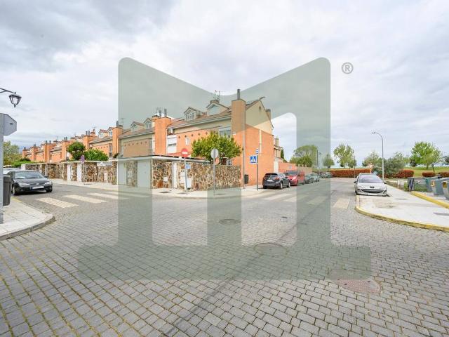 Chalet en venta en Parla, Madrid