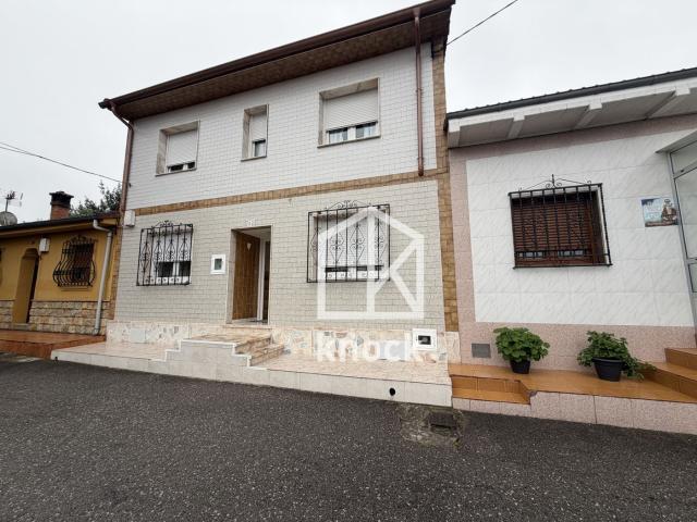 Chalet en venta en Langreo, Asturias