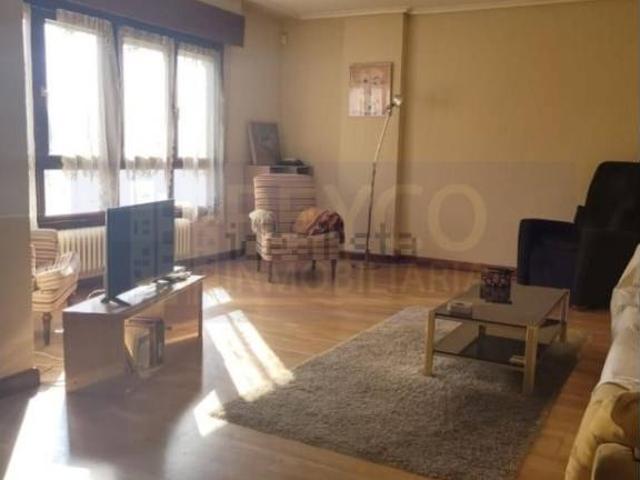 Chalet en venta en Villapatro, Lardero