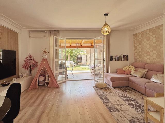 Chalet en venta en Villapatro, Lardero
