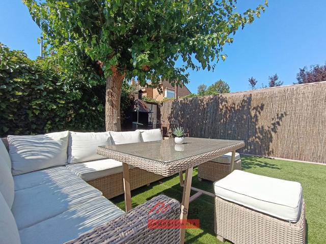 Chalet en venta en Villapatro, Lardero