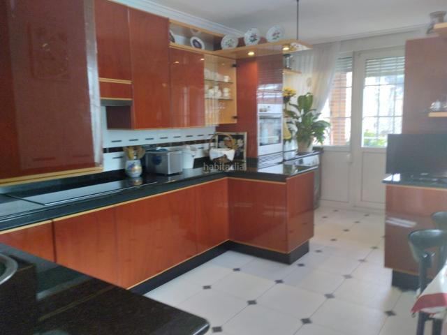 Chalet en venta en Laredo