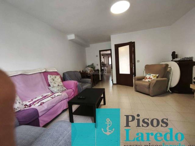Chalet en venta en Laredo
