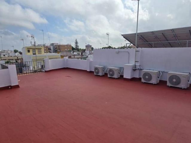 Chalet en venta en Barriada de León, Tomares