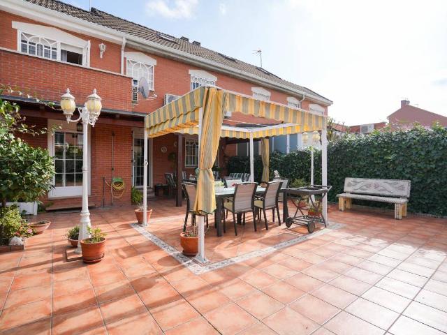 Chalet en venta en Parla, Madrid