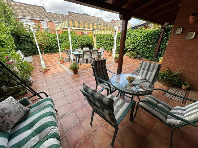 Chalet en venta en Parla, Madrid