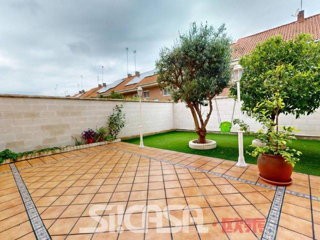 Chalet en venta en Parla, Madrid