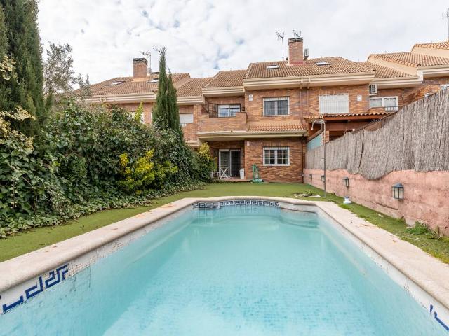 Villa en venta en Arroyomolinos