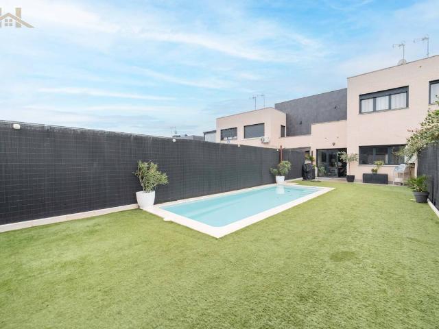 Chalet en venta en Arroyomolinos, Madrid