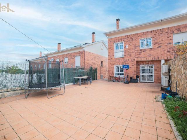 Chalet en venta en Arroyomolinos, Madrid