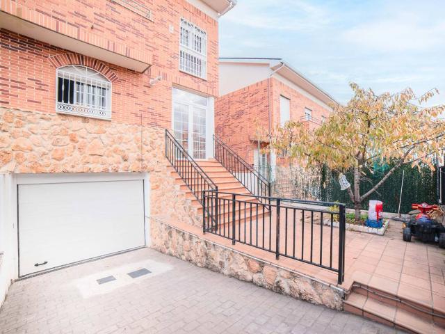 Chalet en venta en Arroyomolinos, Madrid