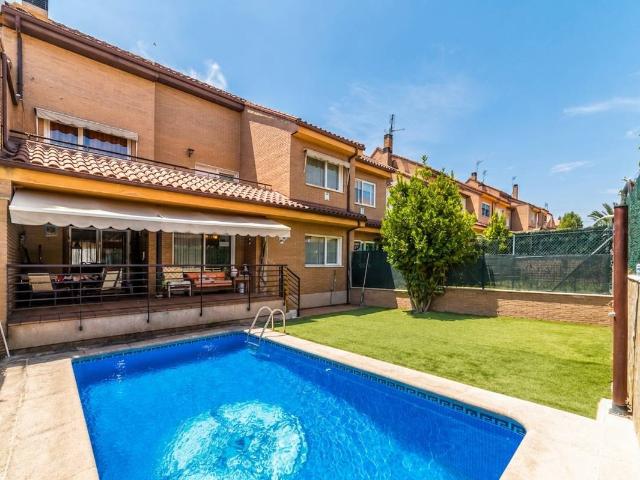 Chalet en venta en Arroyomolinos, Madrid
