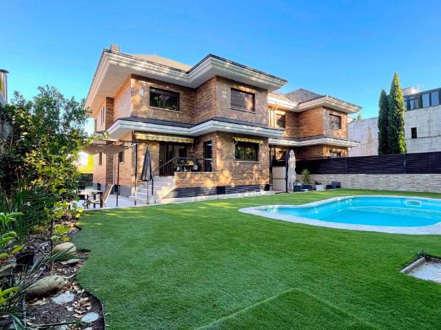 Chalet en venta en Rozas De Puerto Real, Madrid