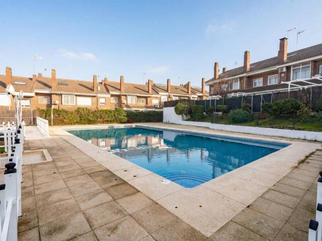 Chalet en venta en Rozas De Puerto Real, Madrid