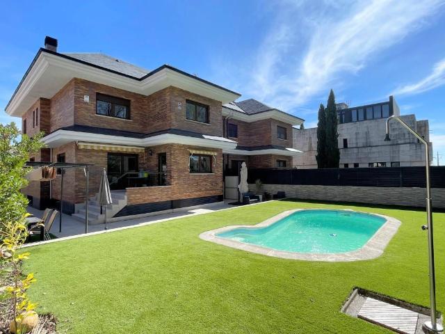 Chalet en venta en Rozas De Puerto Real, Madrid