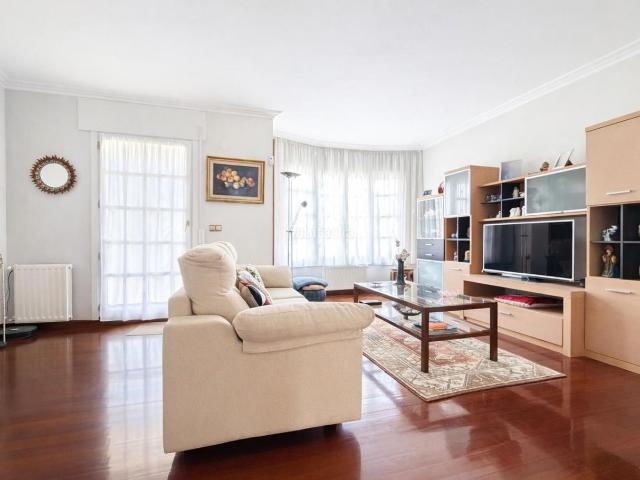 Chalet en venta en Lasarte-oria, Guipúzcoa